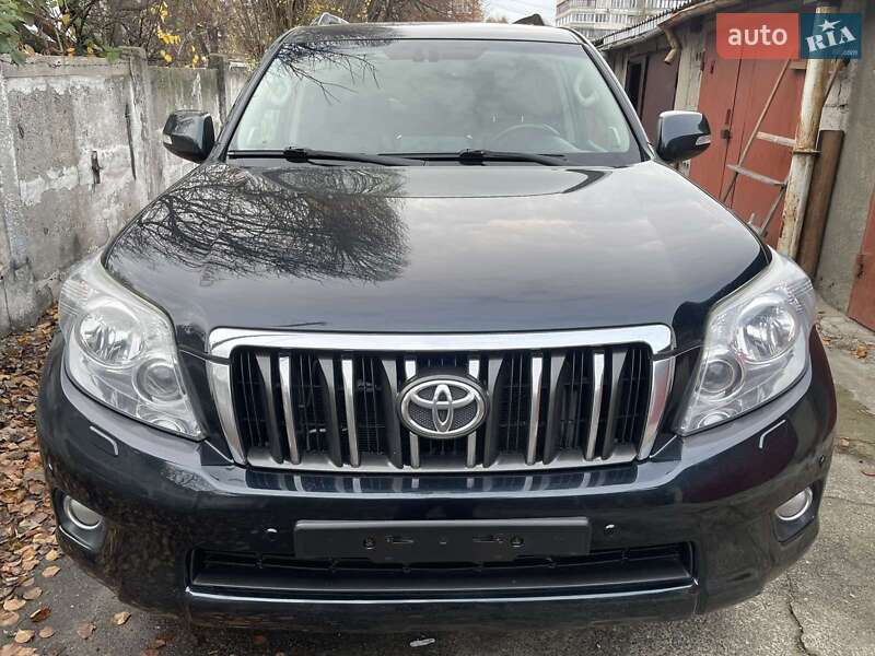 Внедорожник / Кроссовер Toyota Land Cruiser Prado 2011 в Киеве фото Внедорожник / Кроссовер Toyota Land Cruiser Prado 2011 в Киеве
