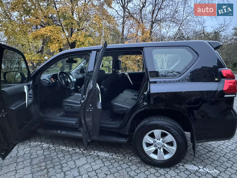 Позашляховик / Кросовер Toyota Land Cruiser Prado 2017 в Одесі