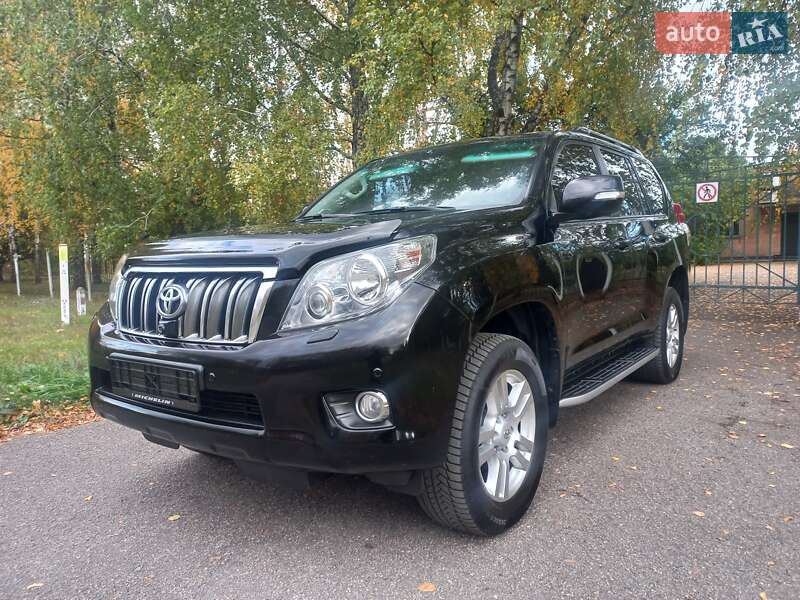 Внедорожник / Кроссовер Toyota Land Cruiser Prado 2010 в Полтаве