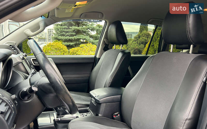 Внедорожник / Кроссовер Toyota Land Cruiser Prado 2013 в Львове