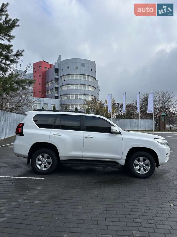 Внедорожник / Кроссовер Toyota Land Cruiser Prado 2018 в Киеве