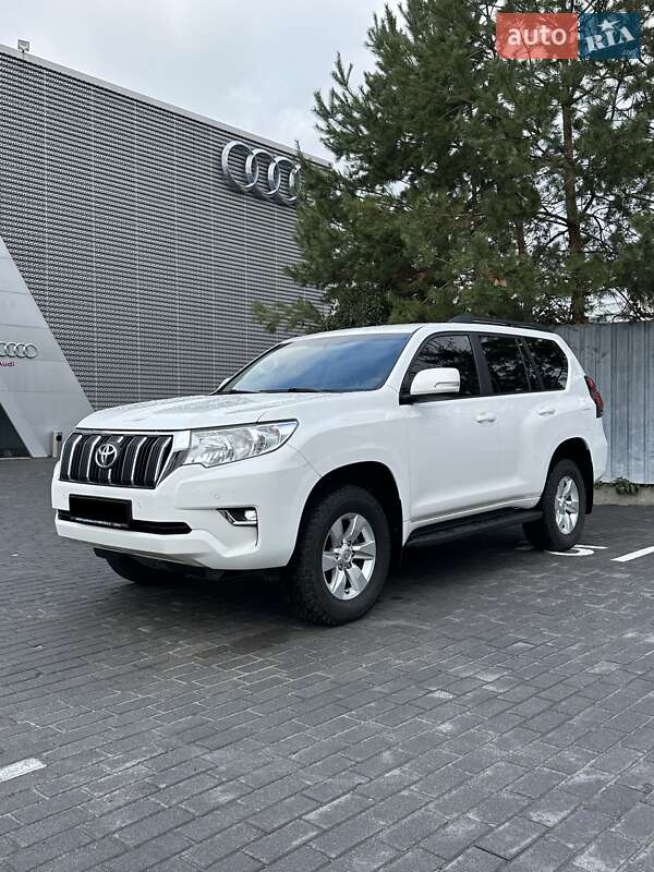 Внедорожник / Кроссовер Toyota Land Cruiser Prado 2018 в Киеве