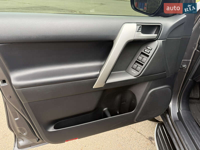 Внедорожник / Кроссовер Toyota Land Cruiser Prado 2022 в Кривом Роге фото 10 Внедорожник / Кроссовер Toyota Land Cruiser Prado 2022 в Кривом Роге