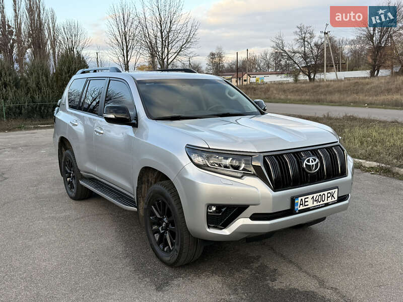 Внедорожник / Кроссовер Toyota Land Cruiser Prado 2021 в Новомосковске