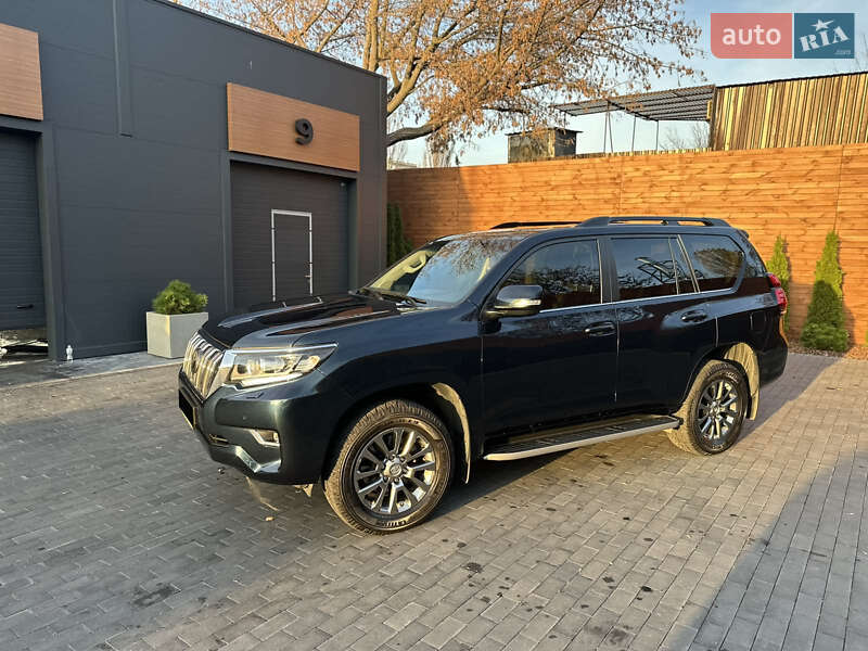 Внедорожник / Кроссовер Toyota Land Cruiser Prado 2018 в Киеве