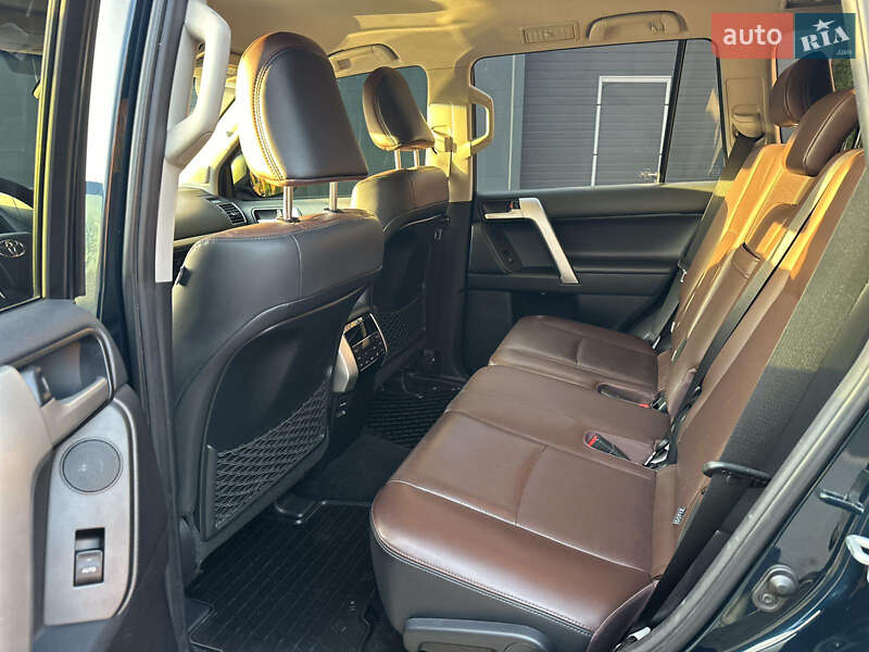 Внедорожник / Кроссовер Toyota Land Cruiser Prado 2018 в Киеве