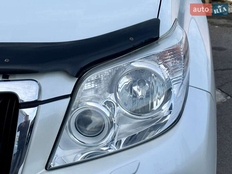 Внедорожник / Кроссовер Toyota Land Cruiser Prado 2013 в Киеве фото 26 Внедорожник / Кроссовер Toyota Land Cruiser Prado 2013 в Киеве