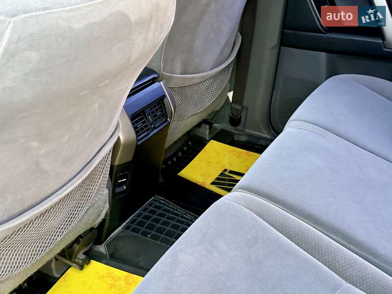 Внедорожник / Кроссовер Toyota Land Cruiser Prado 2013 в Киеве фото 57 Внедорожник / Кроссовер Toyota Land Cruiser Prado 2013 в Киеве