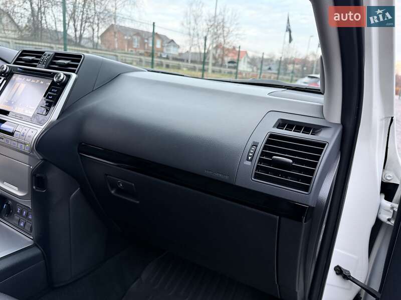 Внедорожник / Кроссовер Toyota Land Cruiser Prado 2019 в Виннице фото 54 Внедорожник / Кроссовер Toyota Land Cruiser Prado 2019 в Виннице