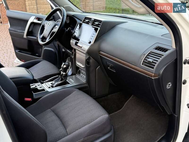 Внедорожник / Кроссовер Toyota Land Cruiser Prado 2022 в Ровно фото 17 Внедорожник / Кроссовер Toyota Land Cruiser Prado 2022 в Ровно