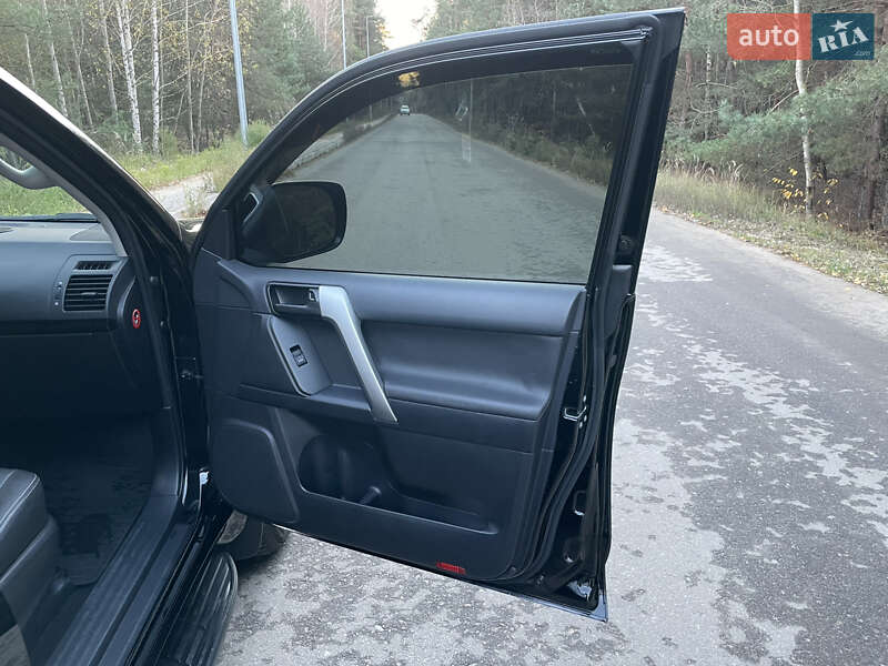 Внедорожник / Кроссовер Toyota Land Cruiser Prado 2017 в Киеве фото 11 Внедорожник / Кроссовер Toyota Land Cruiser Prado 2017 в Киеве