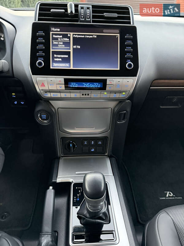 Внедорожник / Кроссовер Toyota Land Cruiser Prado 2022 в Киеве