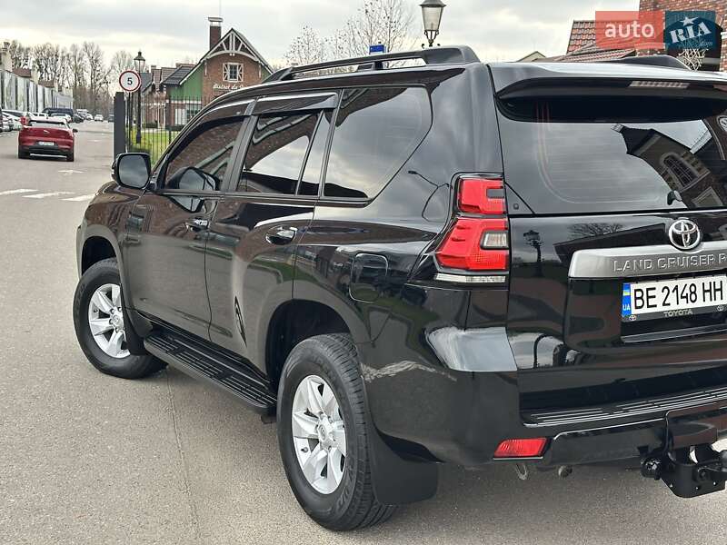 Внедорожник / Кроссовер Toyota Land Cruiser Prado 2019 в Киеве фото 5 Внедорожник / Кроссовер Toyota Land Cruiser Prado 2019 в Киеве