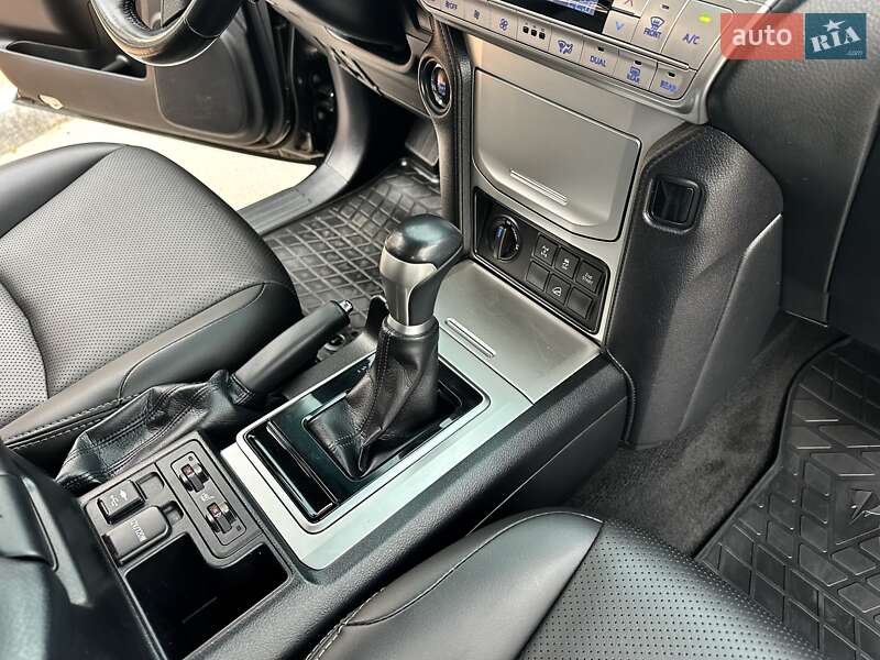 Внедорожник / Кроссовер Toyota Land Cruiser Prado 2019 в Киеве фото 29 Внедорожник / Кроссовер Toyota Land Cruiser Prado 2019 в Киеве