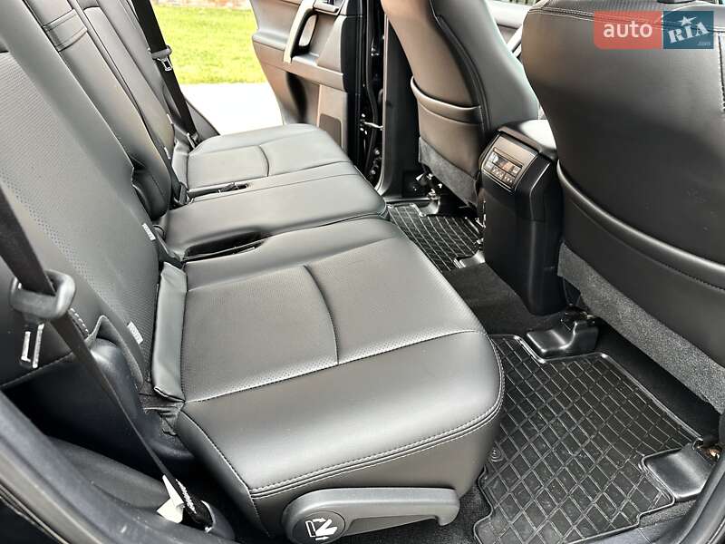 Внедорожник / Кроссовер Toyota Land Cruiser Prado 2019 в Киеве фото 36 Внедорожник / Кроссовер Toyota Land Cruiser Prado 2019 в Киеве