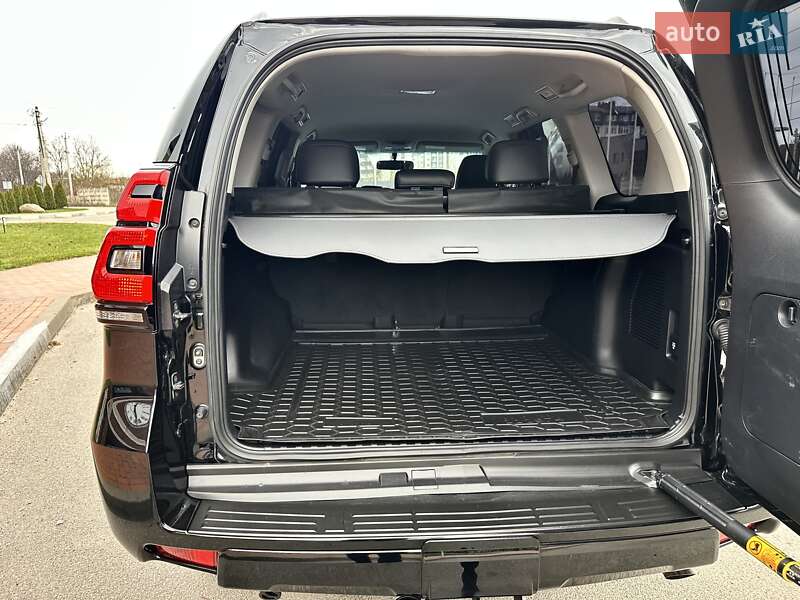 Внедорожник / Кроссовер Toyota Land Cruiser Prado 2019 в Киеве фото 48 Внедорожник / Кроссовер Toyota Land Cruiser Prado 2019 в Киеве