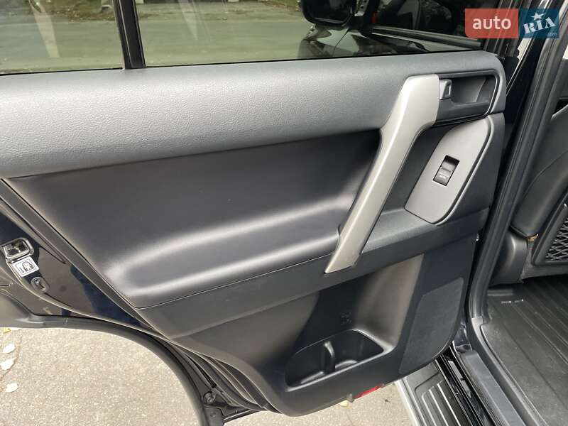 Внедорожник / Кроссовер Toyota Land Cruiser Prado 2019 в Виннице фото 34 Внедорожник / Кроссовер Toyota Land Cruiser Prado 2019 в Виннице