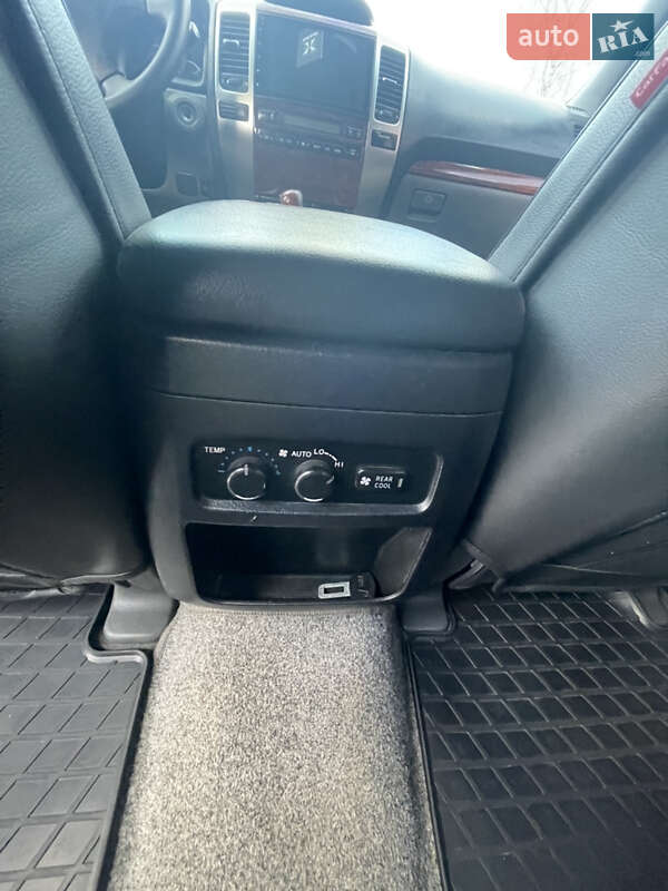 Внедорожник / Кроссовер Toyota Land Cruiser Prado 2007 в Дергачах