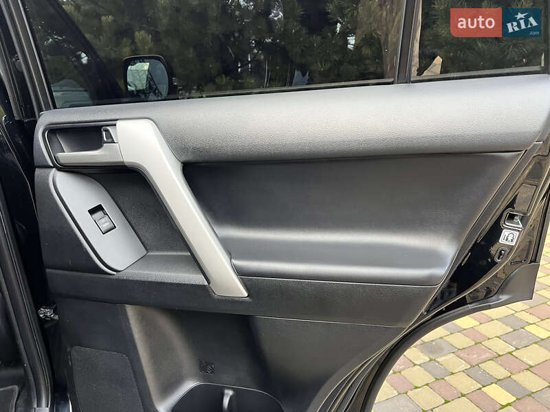 Внедорожник / Кроссовер Toyota Land Cruiser Prado 2020 в Днепре фото 27 Внедорожник / Кроссовер Toyota Land Cruiser Prado 2020 в Днепре