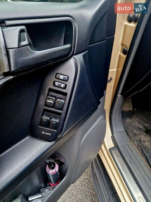Внедорожник / Кроссовер Toyota Land Cruiser Prado 2012 в Киеве фото 13 Внедорожник / Кроссовер Toyota Land Cruiser Prado 2012 в Киеве