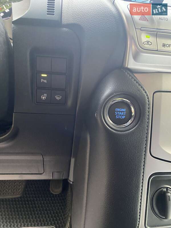 Позашляховик / Кросовер Toyota Land Cruiser Prado 2021 в Києві фото 10 Позашляховик / Кросовер Toyota Land Cruiser Prado 2021 в Києві