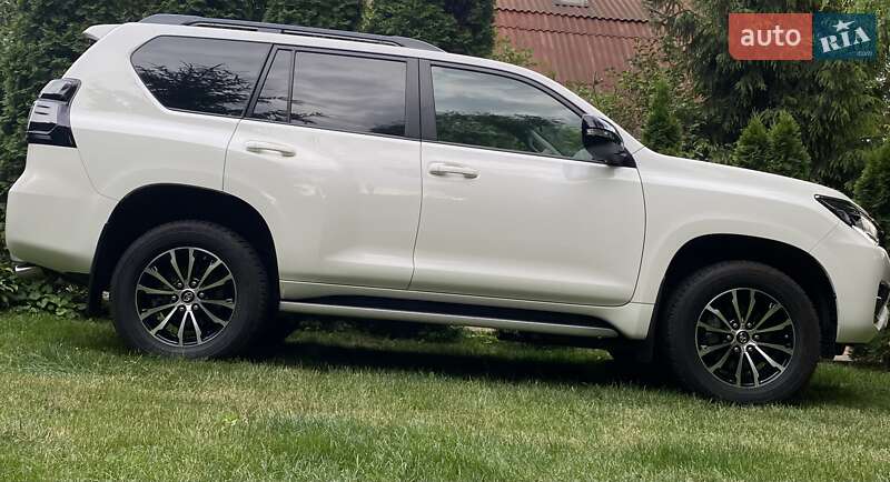 Позашляховик / Кросовер Toyota Land Cruiser Prado 2021 в Києві фото 16 Позашляховик / Кросовер Toyota Land Cruiser Prado 2021 в Києві