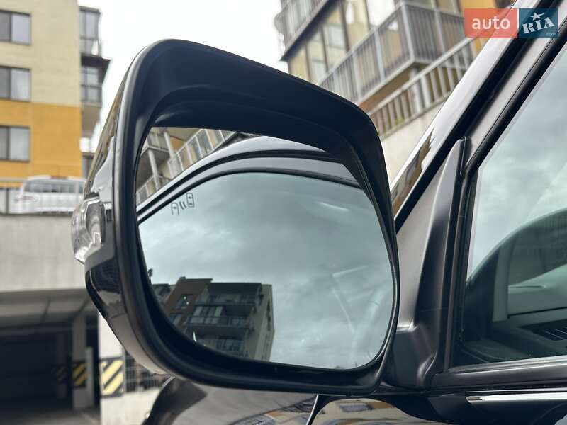 Позашляховик / Кросовер Toyota Land Cruiser Prado 2022 в Києві