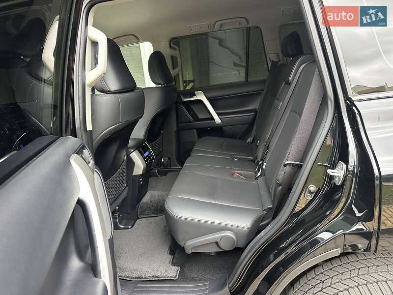 Позашляховик / Кросовер Toyota Land Cruiser Prado 2022 в Києві