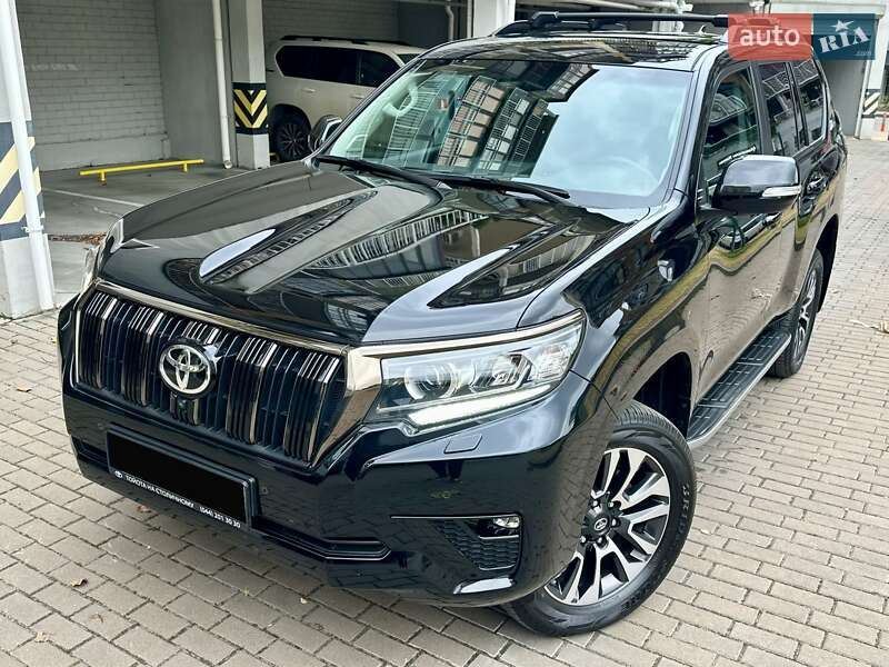 Позашляховик / Кросовер Toyota Land Cruiser Prado 2022 в Києві