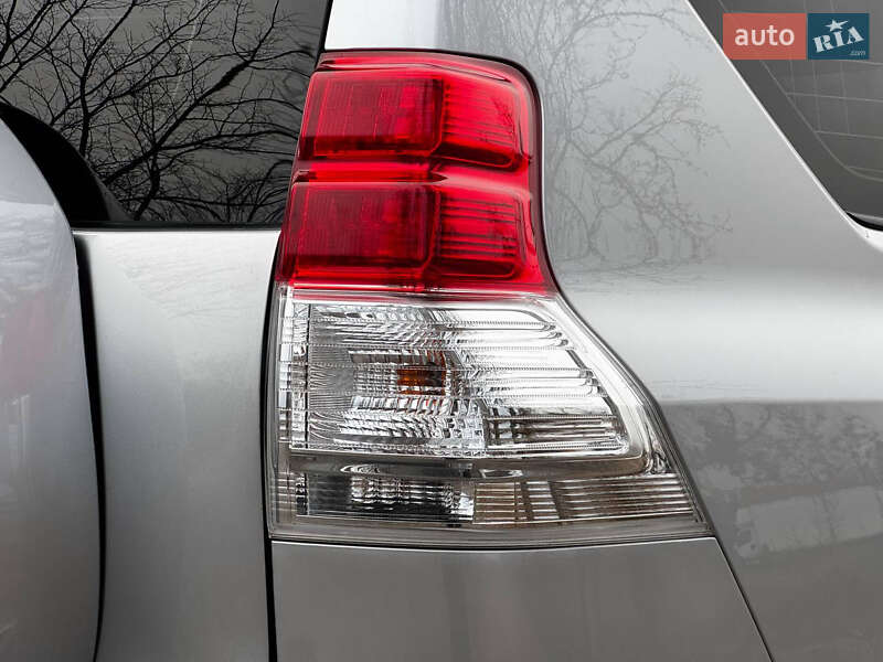 Внедорожник / Кроссовер Toyota Land Cruiser Prado 2010 в Ахтырке