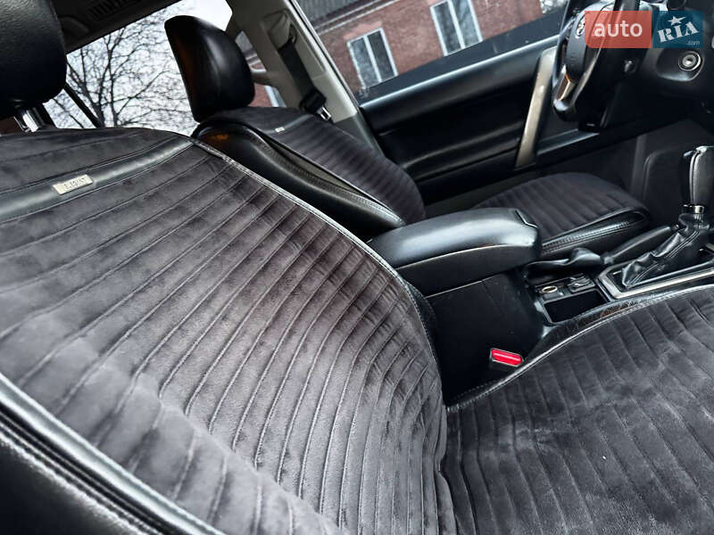 Внедорожник / Кроссовер Toyota Land Cruiser Prado 2010 в Ахтырке