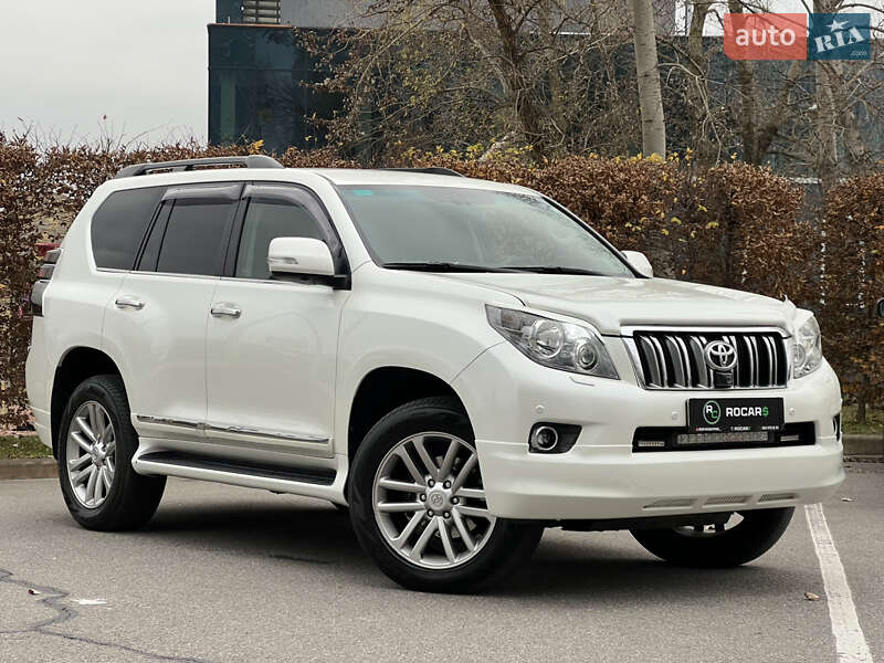 Внедорожник / Кроссовер Toyota Land Cruiser Prado 2010 в Киеве