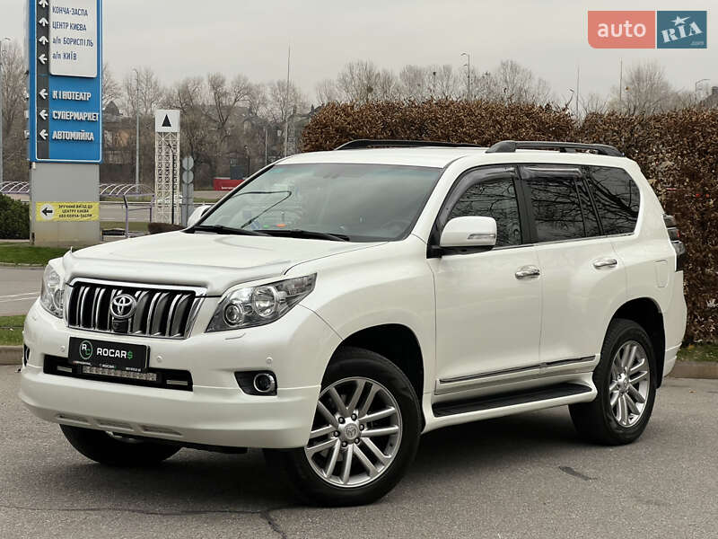 Внедорожник / Кроссовер Toyota Land Cruiser Prado 2010 в Киеве