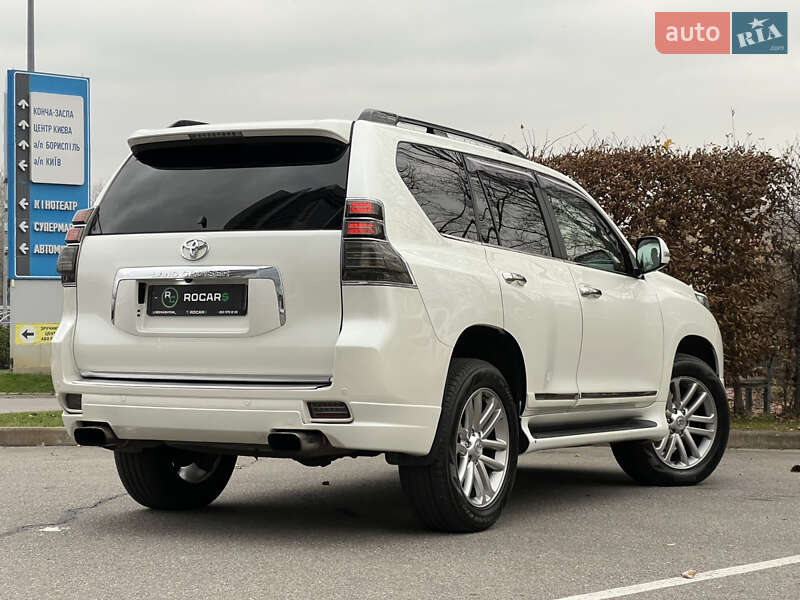 Внедорожник / Кроссовер Toyota Land Cruiser Prado 2010 в Киеве