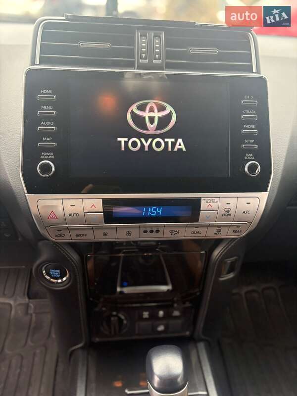 Внедорожник / Кроссовер Toyota Land Cruiser Prado 2023 в Тернополе