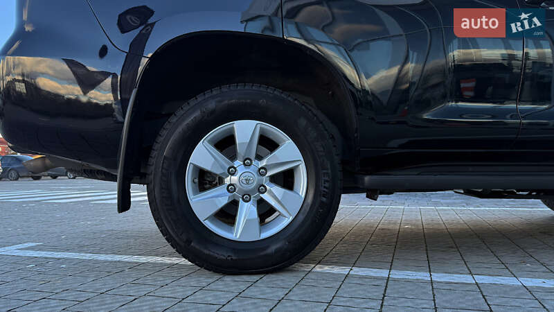 Внедорожник / Кроссовер Toyota Land Cruiser Prado 2023 в Ровно