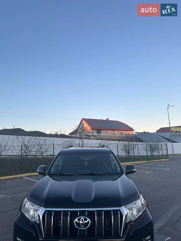 Позашляховик / Кросовер Toyota Land Cruiser Prado 2019 в Ужгороді