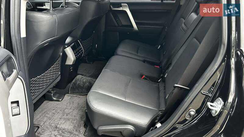 Позашляховик / Кросовер Toyota Land Cruiser Prado 2022 в Києві