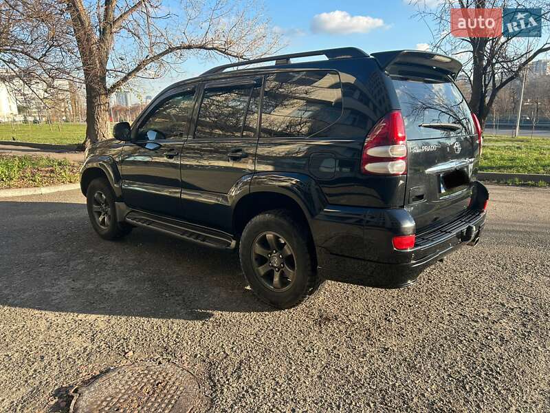 Внедорожник / Кроссовер Toyota Land Cruiser Prado 2005 в Киеве