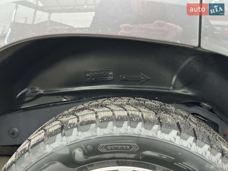 Позашляховик / Кросовер Toyota Land Cruiser Prado 2021 в Лубнах