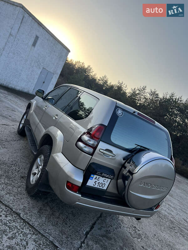 Внедорожник / Кроссовер Toyota Land Cruiser Prado 2004 в Каменском