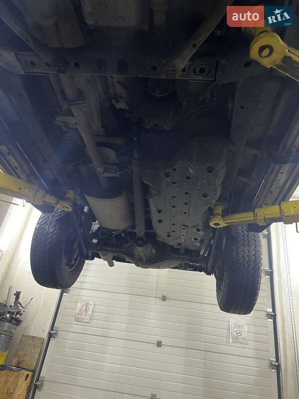 Внедорожник / Кроссовер Toyota Land Cruiser Prado 2004 в Каменском