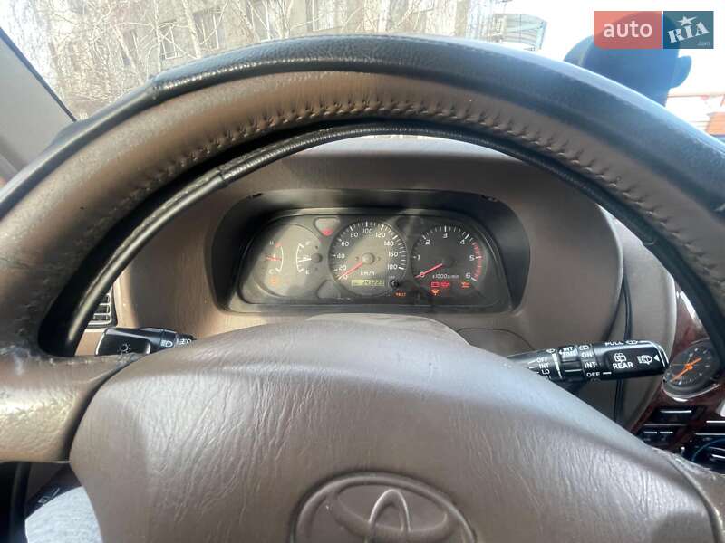 Внедорожник / Кроссовер Toyota Land Cruiser Prado 2000 в Днепре
