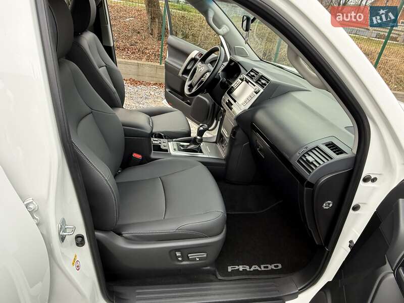 Внедорожник / Кроссовер Toyota Land Cruiser Prado 2019 в Виннице фото 30 Внедорожник / Кроссовер Toyota Land Cruiser Prado 2019 в Виннице