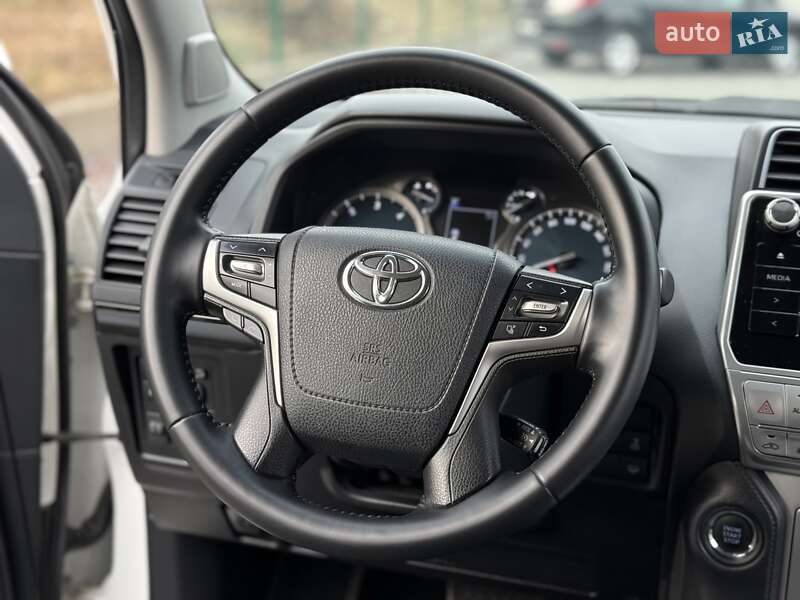 Внедорожник / Кроссовер Toyota Land Cruiser Prado 2019 в Виннице фото 40 Внедорожник / Кроссовер Toyota Land Cruiser Prado 2019 в Виннице