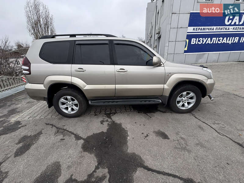 Внедорожник / Кроссовер Toyota Land Cruiser Prado 2004 в Харькове