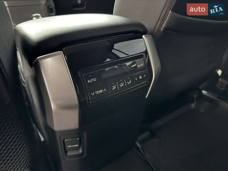 Внедорожник / Кроссовер Toyota Land Cruiser Prado 2021 в Днепре