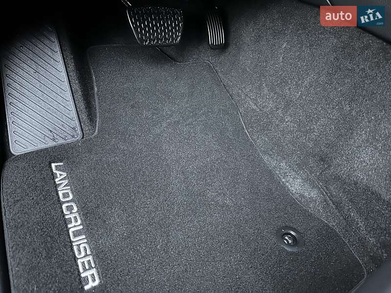 Внедорожник / Кроссовер Toyota Land Cruiser Prado 2024 в Киеве фото 34 Внедорожник / Кроссовер Toyota Land Cruiser Prado 2024 в Киеве