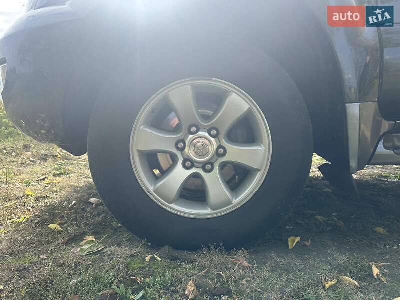 Позашляховик / Кросовер Toyota Land Cruiser Prado 2008 в Києві
