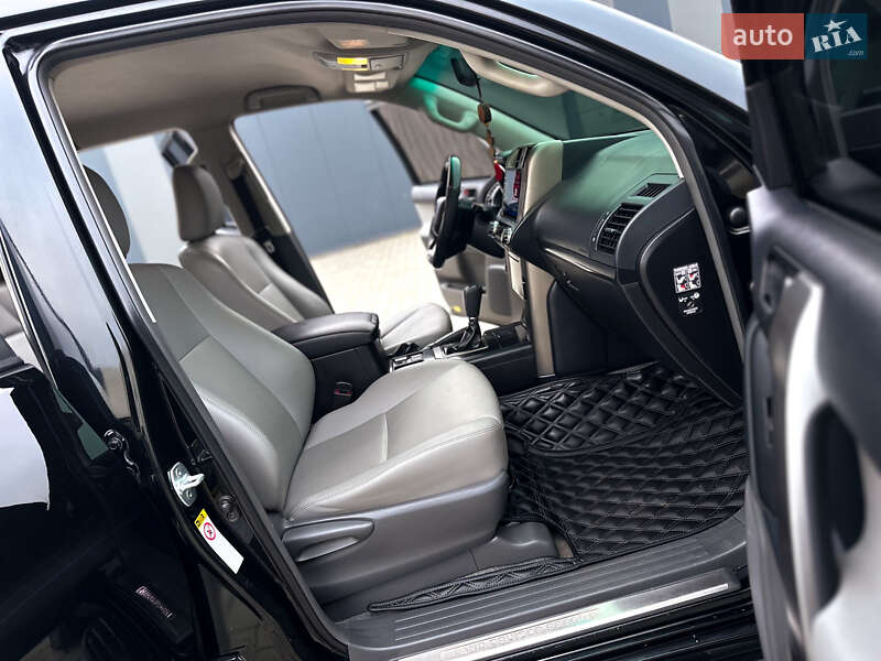 Внедорожник / Кроссовер Toyota Land Cruiser Prado 2012 в Хмельницком